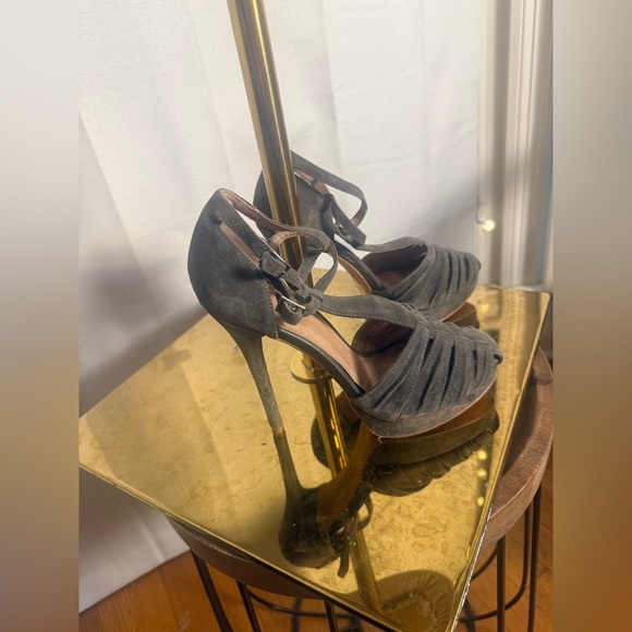 Joie Gray Heels Sophisticated Style 7.5 - Picture 10 of 11